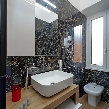 Misa San Lorenzo Πανσιόν